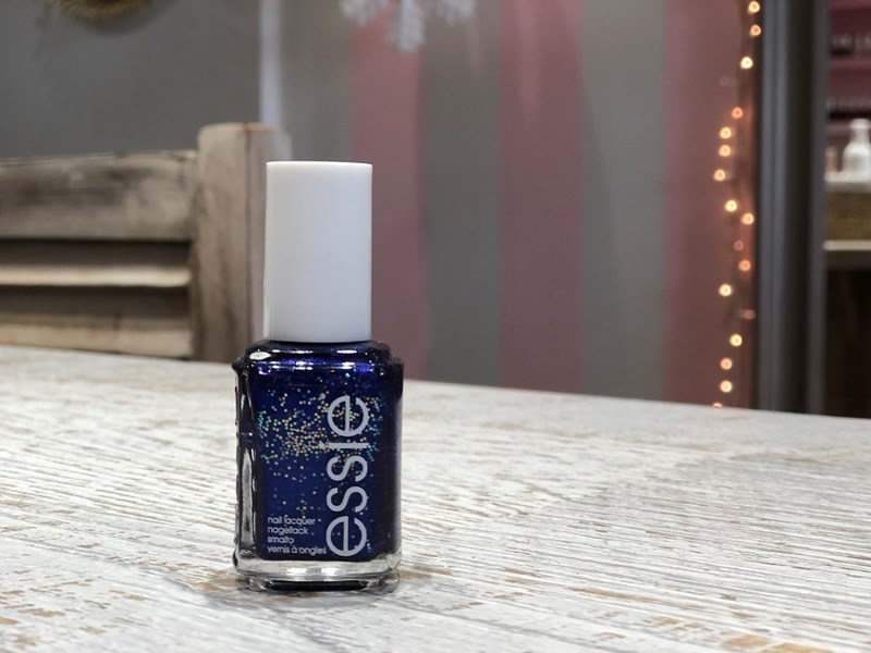 Αυτοί είναι οι πιο hot τρόποι να βάψεις τα νύχια σου τις γιορτές - εικόνα 3