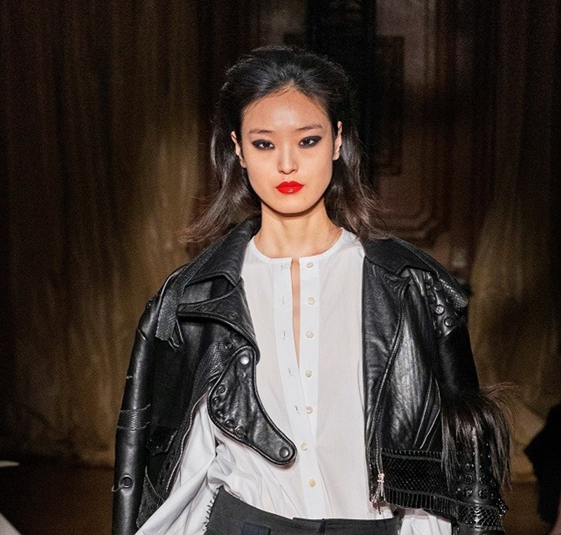 Τα ωραιότερα beauty looks από την Εβδομάδα Υψηλής Ραπτικής - εικόνα 5