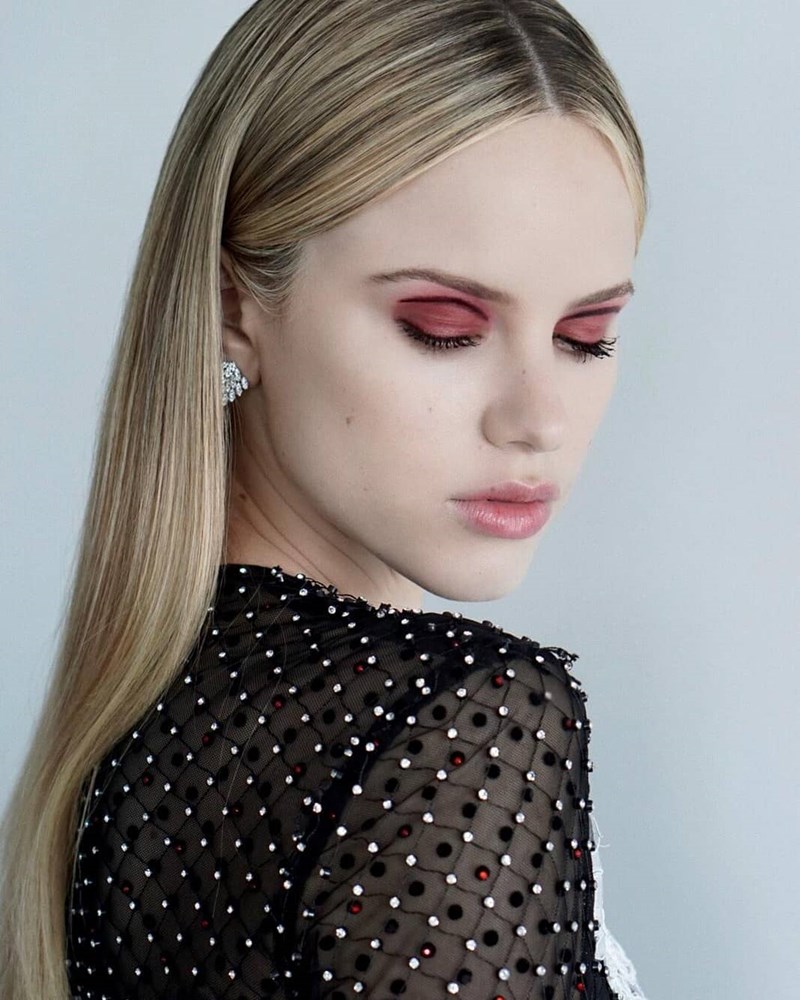 Μπορντό σκιά: Η τάση που θα σε κάνει να ξεχάσεις (για λίγο) τα neutrals - εικόνα 9