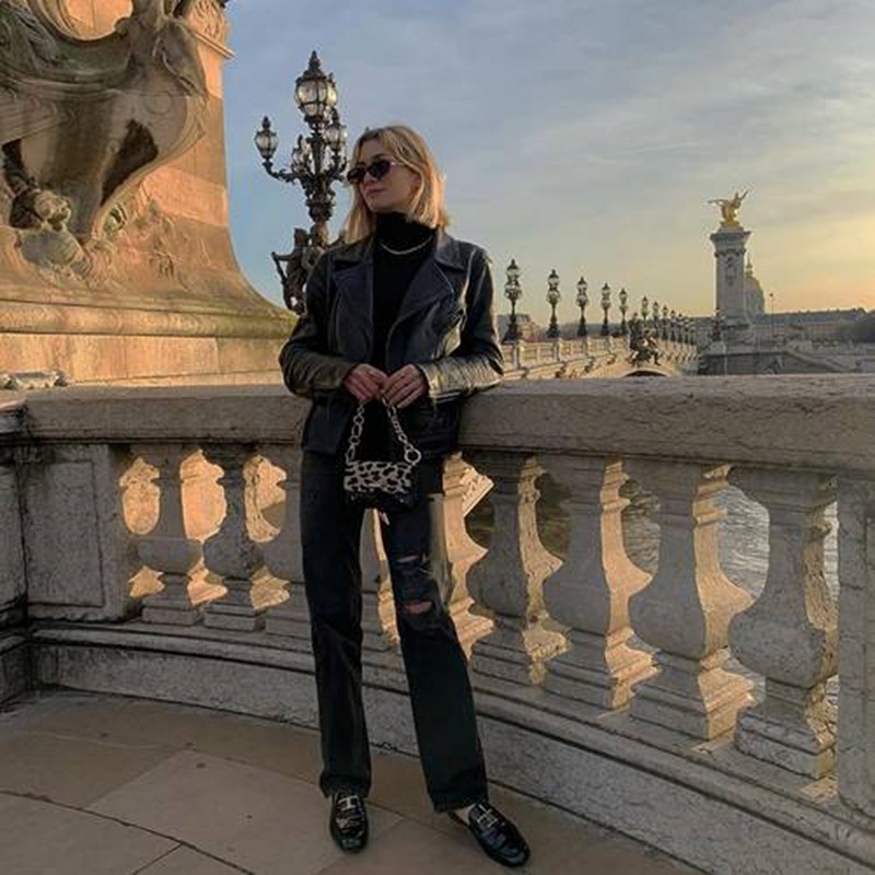 10 chic Παριζιάνες σου δείχνουν πώς θα φορέσεις το παντελόνι καμπάνα - εικόνα 9