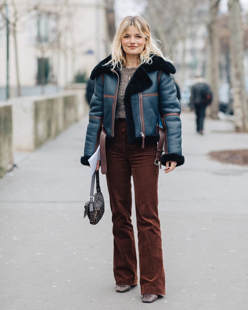 10 chic Παριζιάνες σου δείχνουν πώς θα φορέσεις το παντελόνι καμπάνα - εικόνα 10