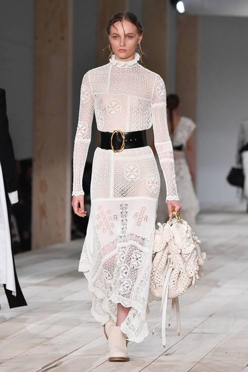 Άνοιξη 2020: 6 φορέματα από τα ντεφιλέ που πρέπει να βάλεις στη λίστα σου - εικόνα 5