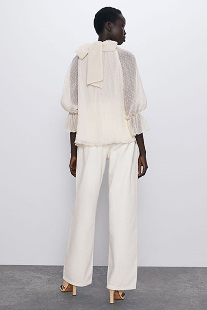 Ανακαλύψαμε 8 ανάλαφρα τοπ που θα συνδυάσεις με όλα τα denim κομμάτια - εικόνα 6