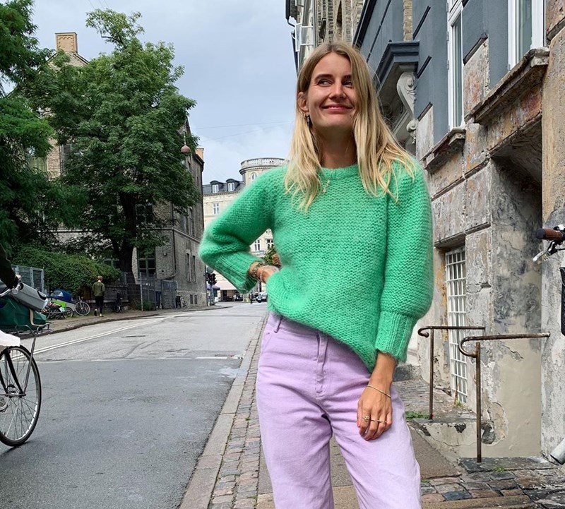 8 χρώματα που όλες θα συνδυάσουμε με τα denim παντελόνια μας - εικόνα 6