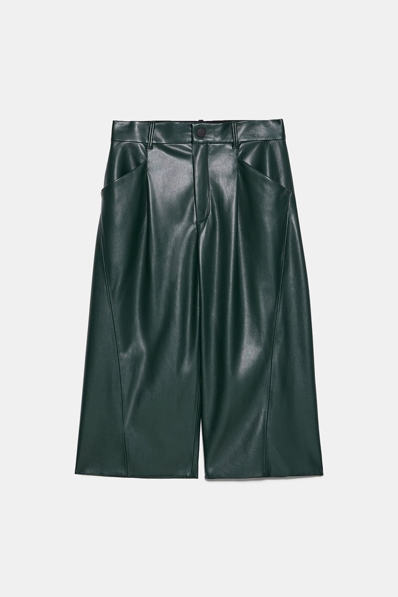 Όλες θα φορούν δερμάτινη βερμούδα την άνοιξη + οι ωραιότερες που κυκλοφορούν - εικόνα 2