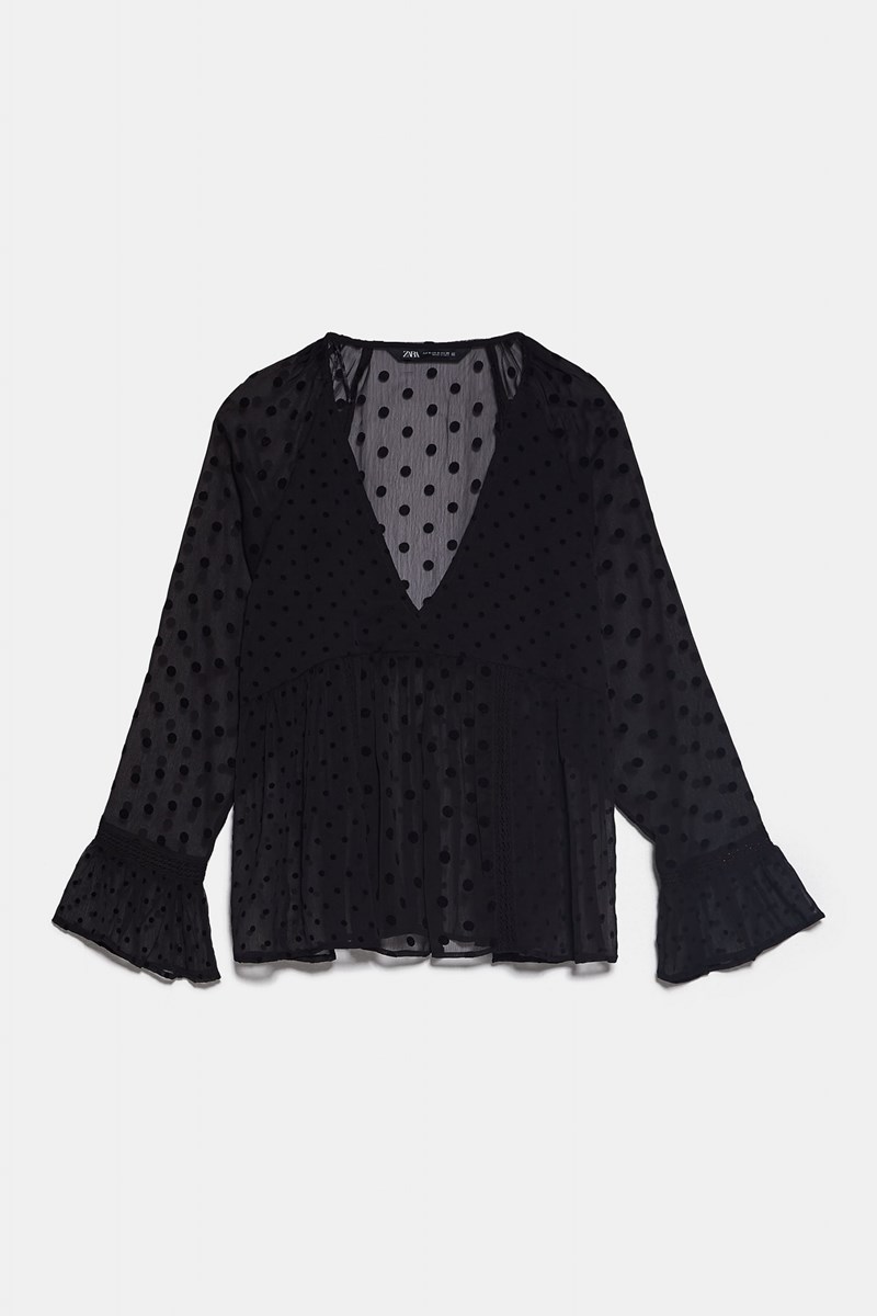 Με αυτά τα μαύρα sexy tops δεν θα νιώσεις αδιάφορη ποτέ ξανά! - εικόνα 6