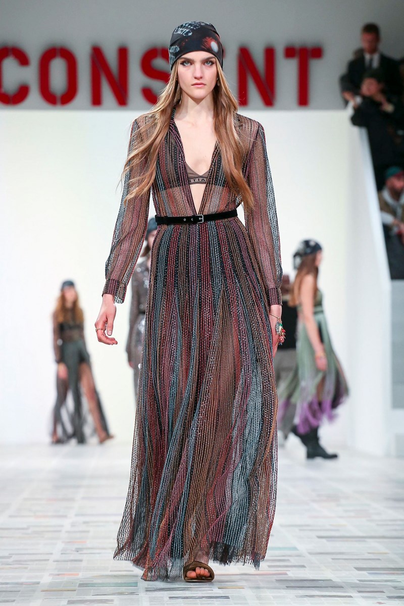 Η συλλογή του οίκου Dior κάνει αναδρομή στα 70's - εικόνα 5