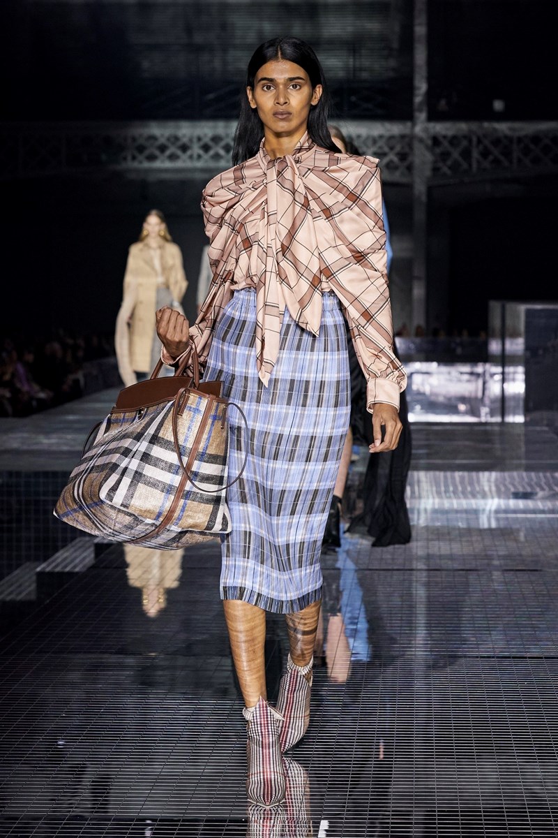 LFW: Το show του οίκου Burberry ήταν όνειρο! - εικόνα 10