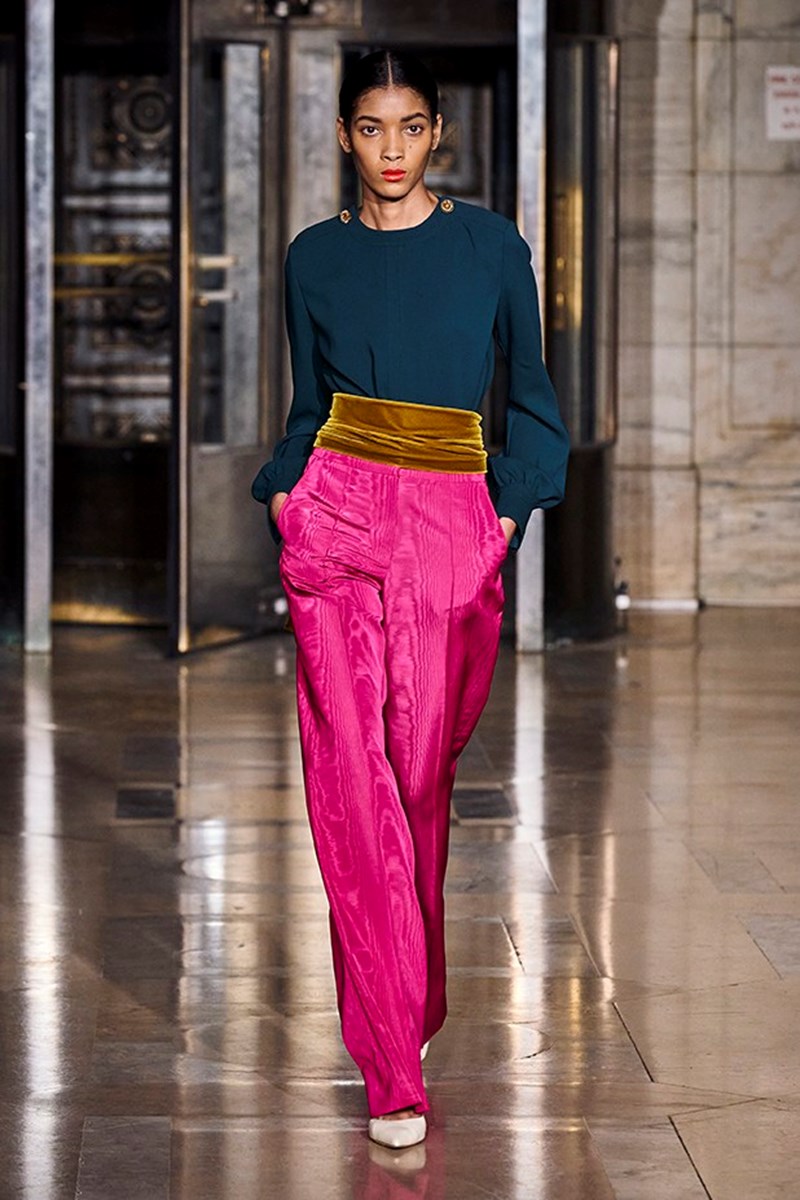 15 ακαταμάχητα βραδινά looks με την υπογραφή του Oscar De La Renta - εικόνα 1