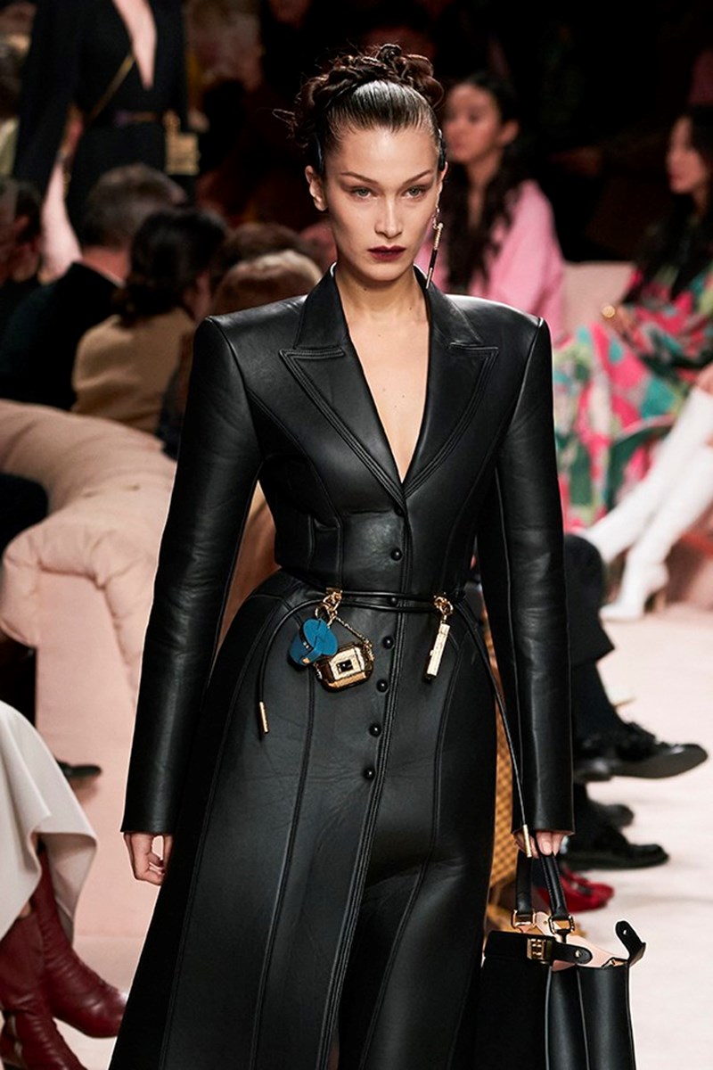 Αν δεν είναι αυτό το πιο φίνο αξεσουάρ της σεζόν, τότε ποιο; - εικόνα 2