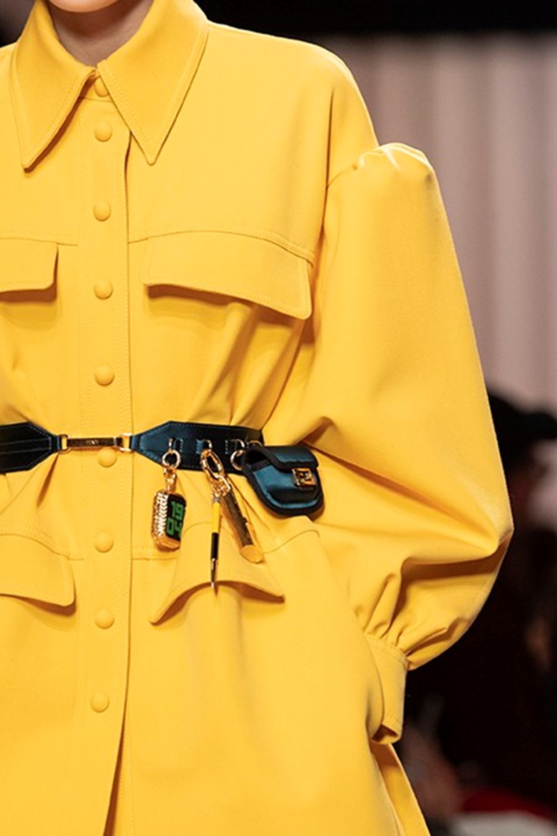 Αν δεν είναι αυτό το πιο φίνο αξεσουάρ της σεζόν, τότε ποιο; - εικόνα 3