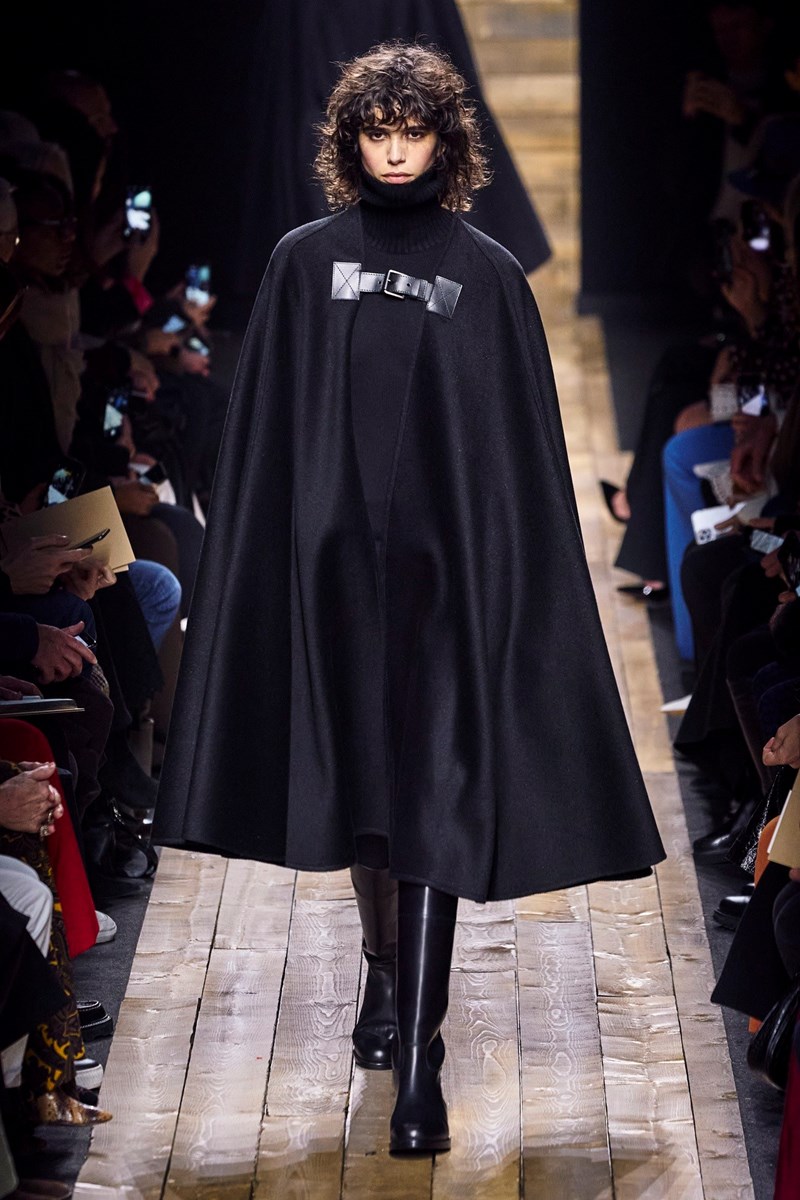 Ο Michael Kors μας δείχνει 15 σύγχρονους τρόπους για να φορέσουμε το πουλόβερ - εικόνα 3