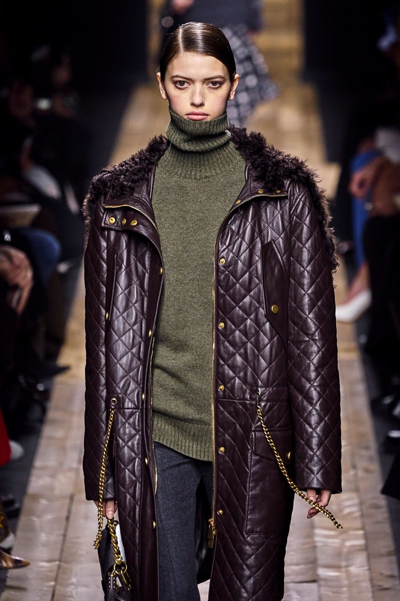 Ο Michael Kors μας δείχνει 15 σύγχρονους τρόπους για να φορέσουμε το πουλόβερ - εικόνα 5