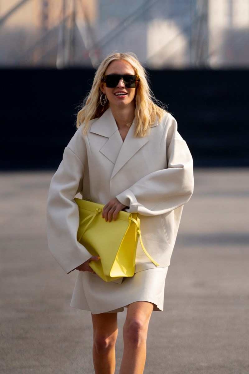 Οι τσάντες που θα κρατάς (μανιωδώς) όλη τη σεζόν - εικόνα 3