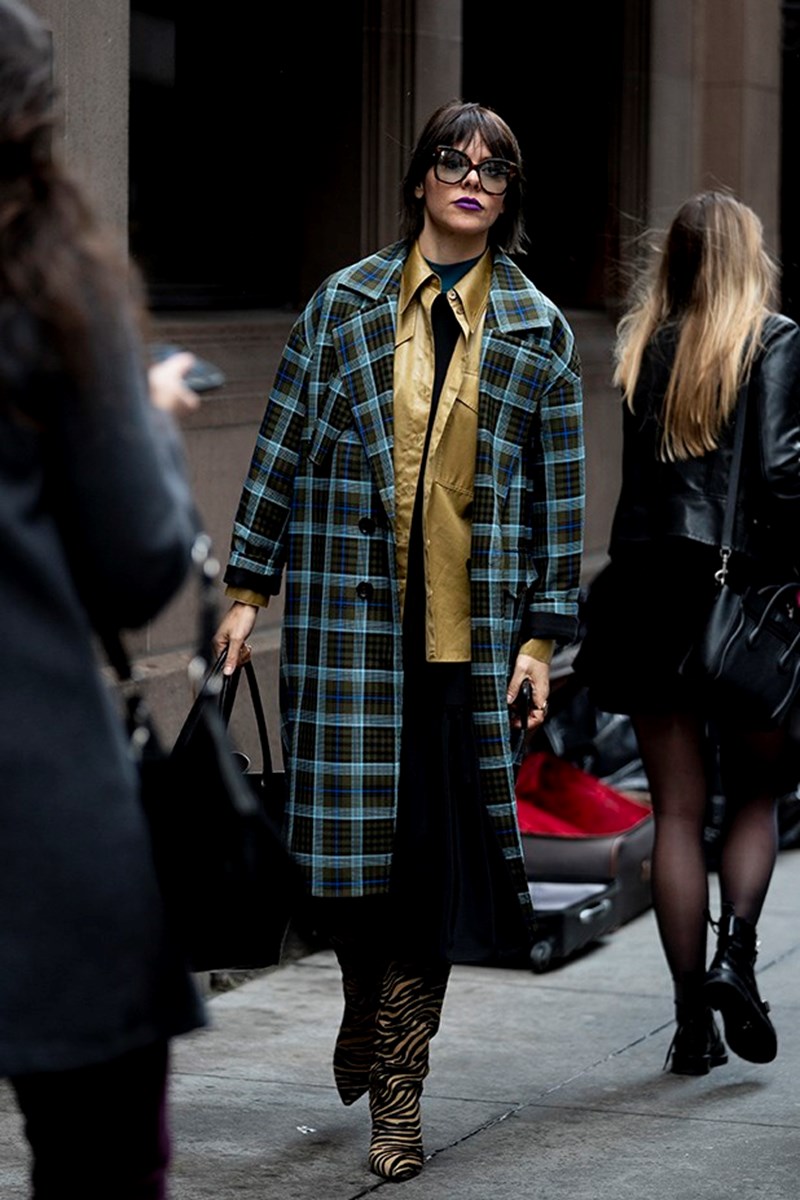 New York Fashion Week: 22 ακαταμάχητα looks που μας κάνουν να χαμογελάμε (+styling tips) - εικόνα 1