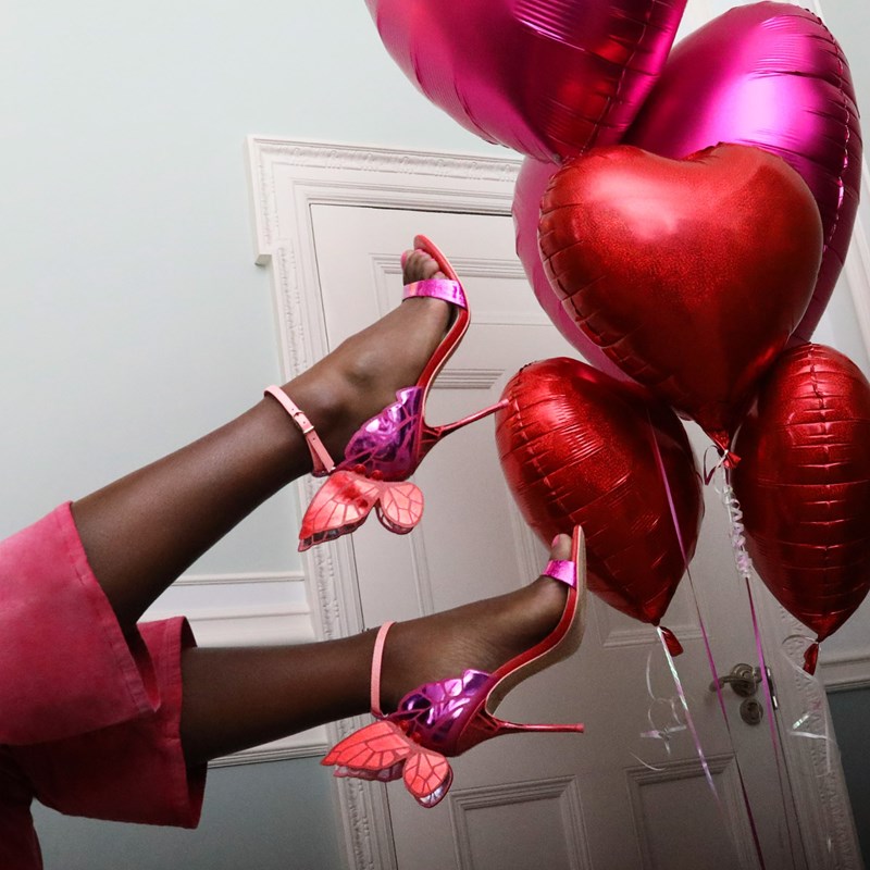 Ακόμα και αν δεν είσαι ερωτευμένη, θα ερωτευτείς αυτά τα παπούτσια! - εικόνα 1