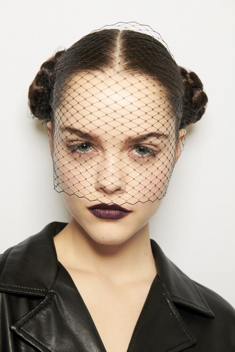 Μάθε από τώρα τα αξεσουάρ μαλλιών που θα κάνουν θραύση τον ερχόμενο χειμώνα - εικόνα 2