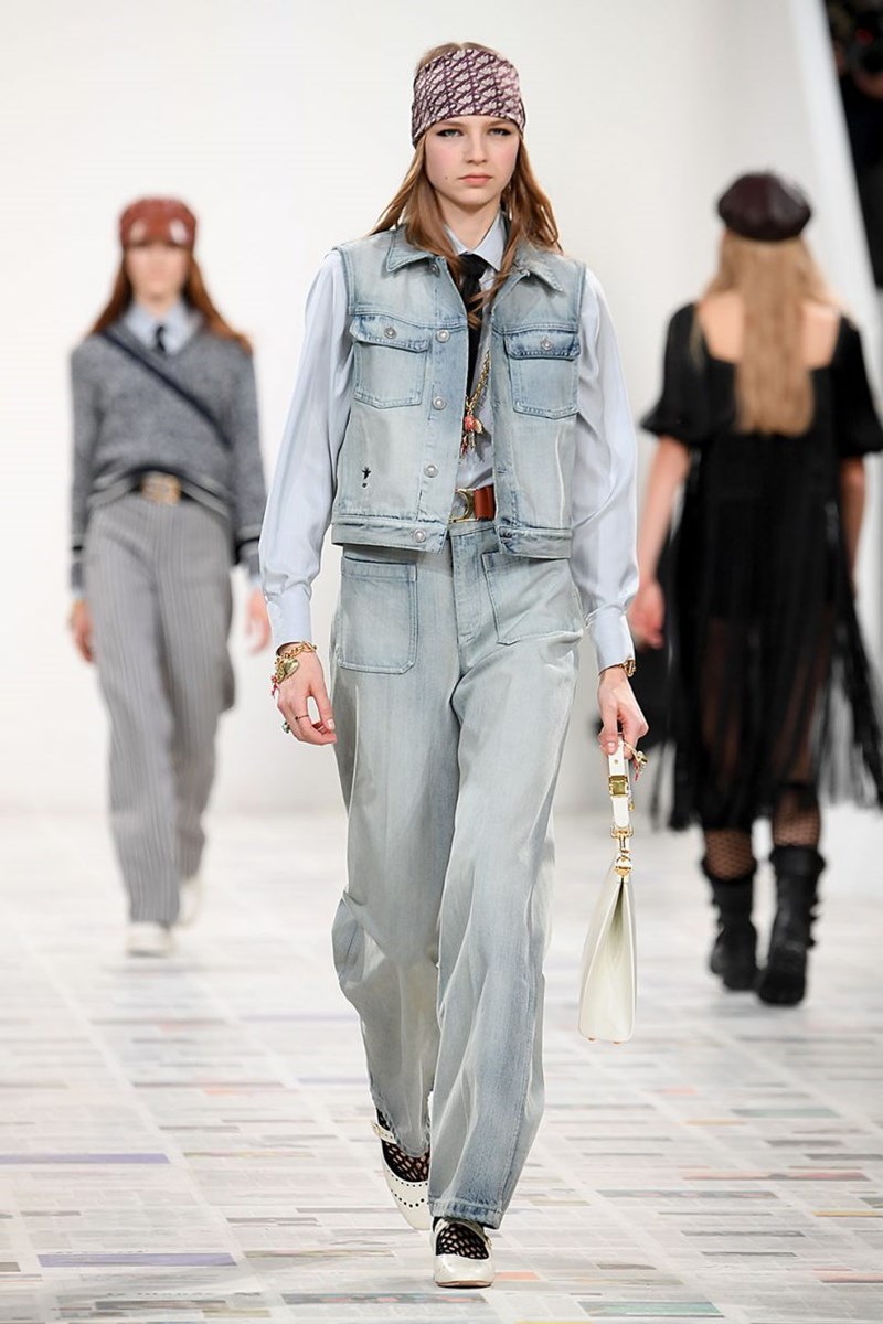 Η συλλογή του οίκου Dior κάνει αναδρομή στα 70's - εικόνα 2