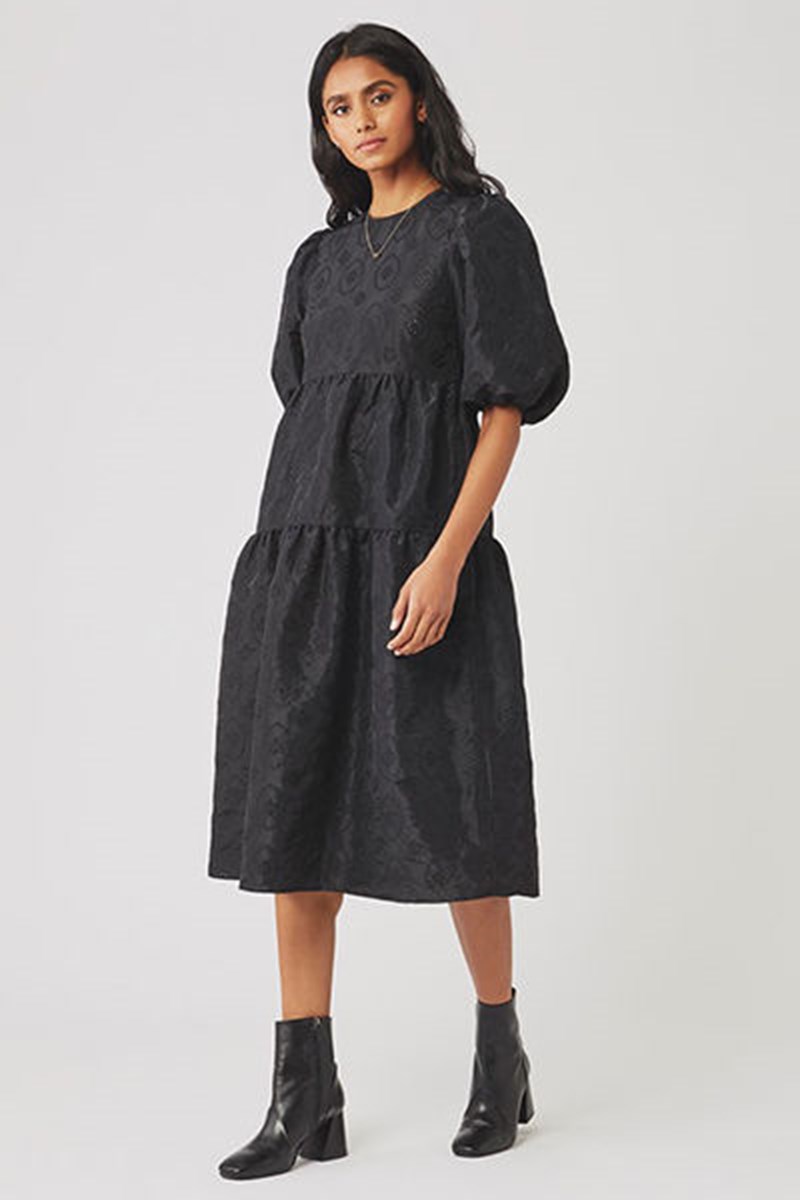 Λατρεύεις τα puff sleeves; Τότε αυτά τα φορέματα φωνάζουν το όνομά σου - εικόνα 3