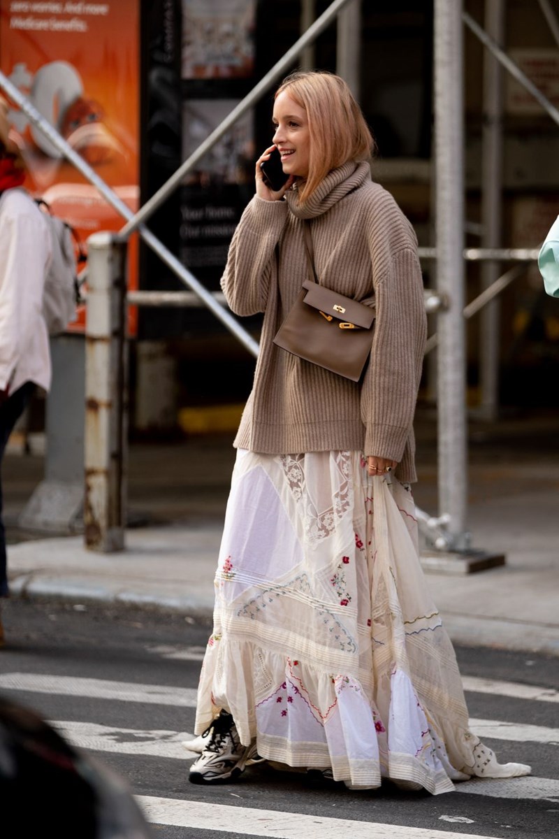 Όλες οι street stylers φορούν φούστες στην Νέα Υόρκη (16 looks-έμπνευση) - εικόνα 9