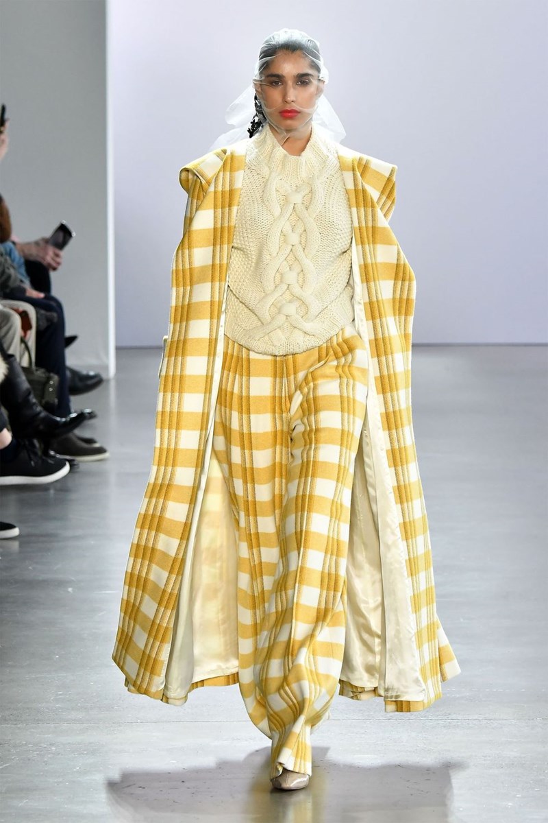 New York Fashion Week: Τα ωραιότερα λουκ από τα ντεφιλέ - εικόνα 7