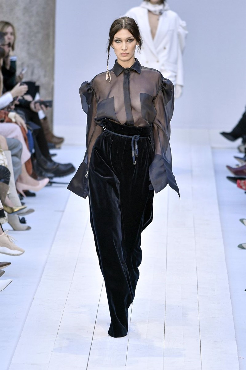 Ο οίκος Max Mara εμπνέεται από την τέχνη και μας ταξιδεύει - εικόνα 1