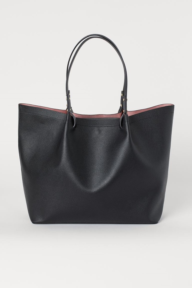 5 οικονομικές μαύρες τσάντες που θα κρατάς για πάντα! - εικόνα 6