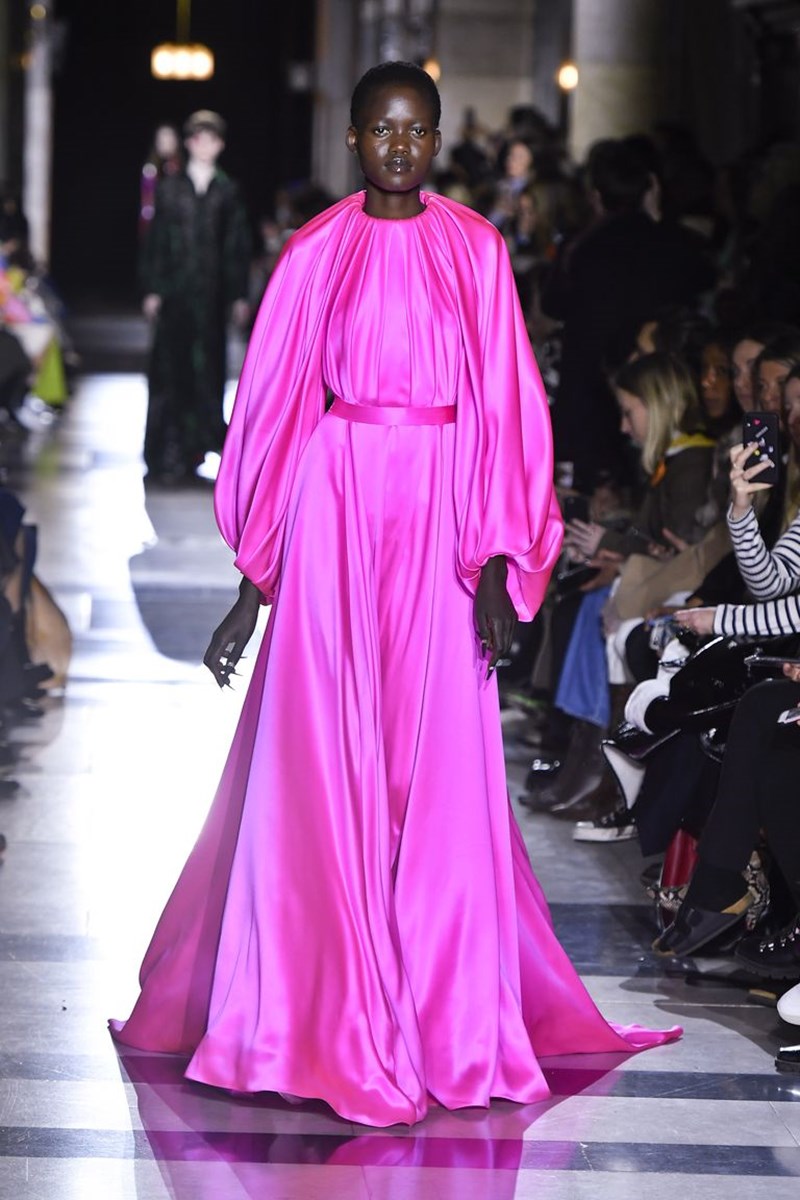 Fashion Month AW20: 15 high-end φορέματα που ονειρευόμαστε να φορέσουμε - εικόνα 11