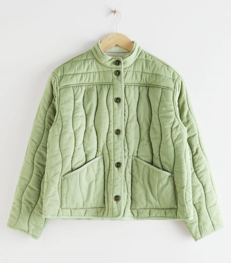 Quilted Jackets: Το πιο hot πανωφόρι της σεζόν ήταν το αγαπημένο της Βασίλισσας Ελισάβετ - εικόνα 15