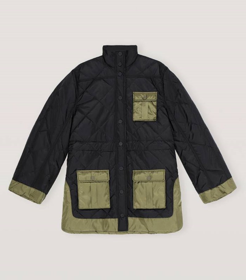 Quilted Jackets: Το πιο hot πανωφόρι της σεζόν ήταν το αγαπημένο της Βασίλισσας Ελισάβετ - εικόνα 12