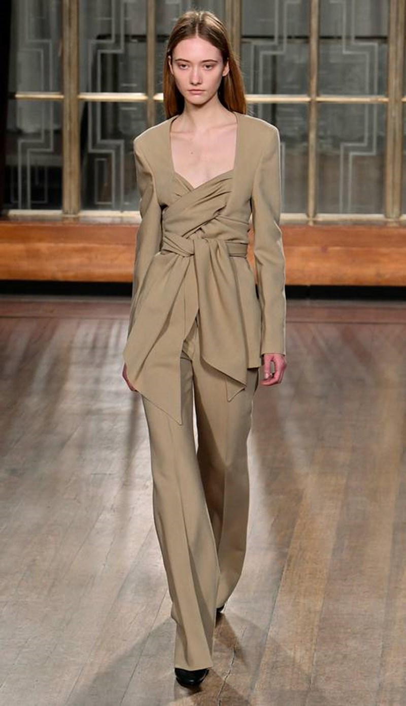 Μπορείς από τώρα να φορέσεις τα top 5 trends της London Fashion Week - εικόνα 4