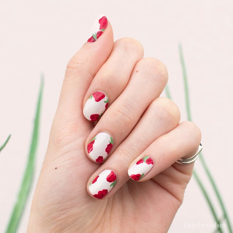 Red Hot: Το κόκκινο μανικιούρ όπως δεν το έχεις ξαναδεί - εικόνα 13