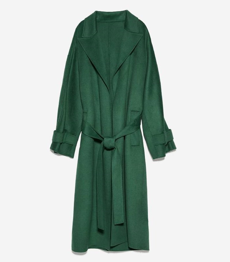 Η Hailey Bieber μας βάζει τα γυαλιά! Το πανωφόρι της είναι το απόλυτο must-have της Άνοιξης - εικόνα 5