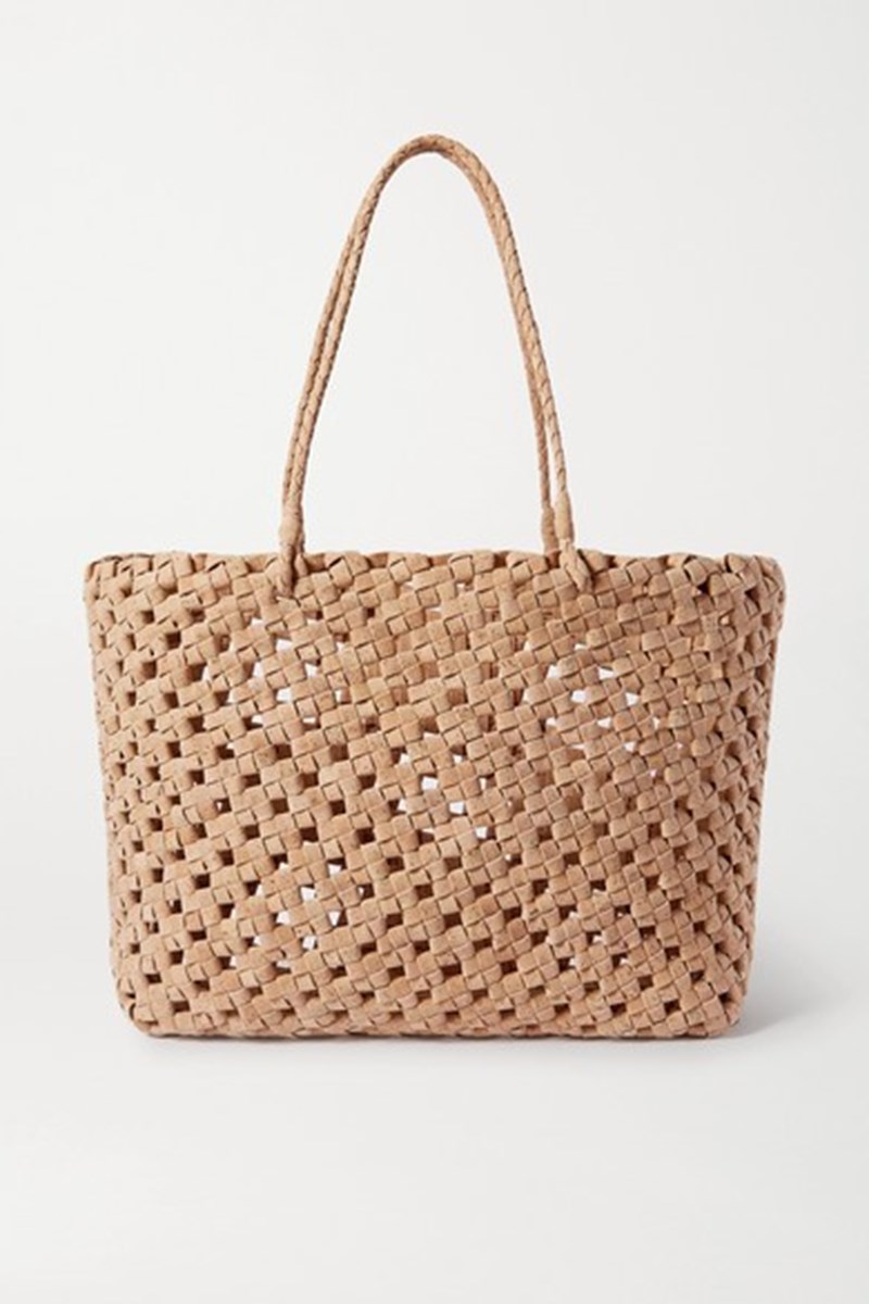 Τι αγοράζουν τώρα οι πιο stylish γυναίκες του κόσμου από το Net-a-Porter; - εικόνα 5