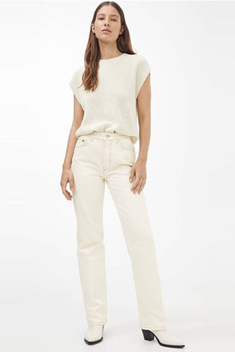 Το λευκό straight cut παντελόνι είναι αυτό που πρέπει να επιλέξεις τώρα (+12 τοπ επιλογές) - εικόνα 9