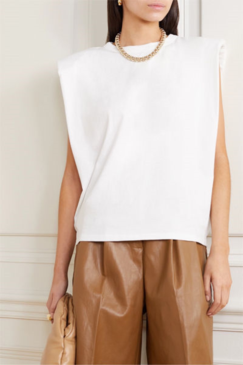 Basic τοπ + βάτες = Το νέο must-have που έχουμε αγαπήσει - εικόνα 5