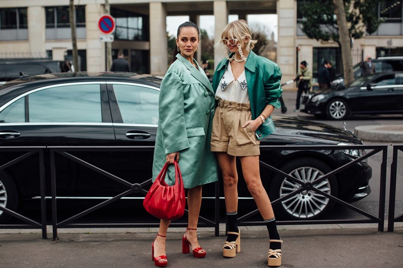 The shorts season: Επιλέγουμε δειλά-δειλά το σορτσάκι και το φοράμε ακριβώς έτσι - εικόνα 1