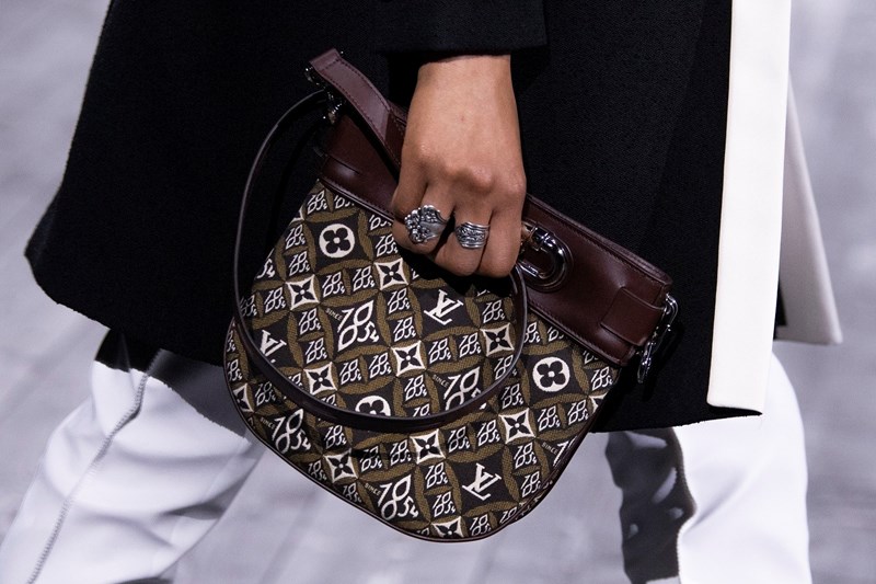 8 τσάντες που ερωτευτήκαμε στο show του οίκου Louis Vuitton - εικόνα 5