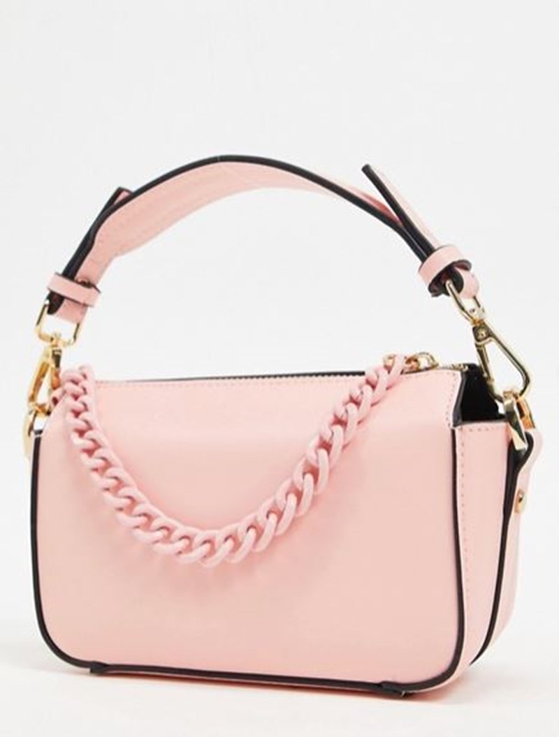 Οι τσάντες με αλυσίδα είναι τάση! Βρήκαμε 5 οικονομικά σχέδια για να κρατήσεις - εικόνα 7