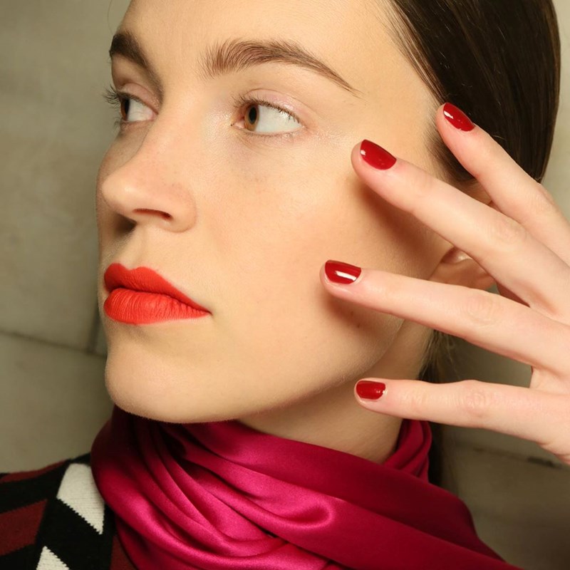 5 προτάσεις μακιγιάζ από τα ντεφιλέ που εύκολα μπορείς να υιοθετήσεις τώρα - εικόνα 5