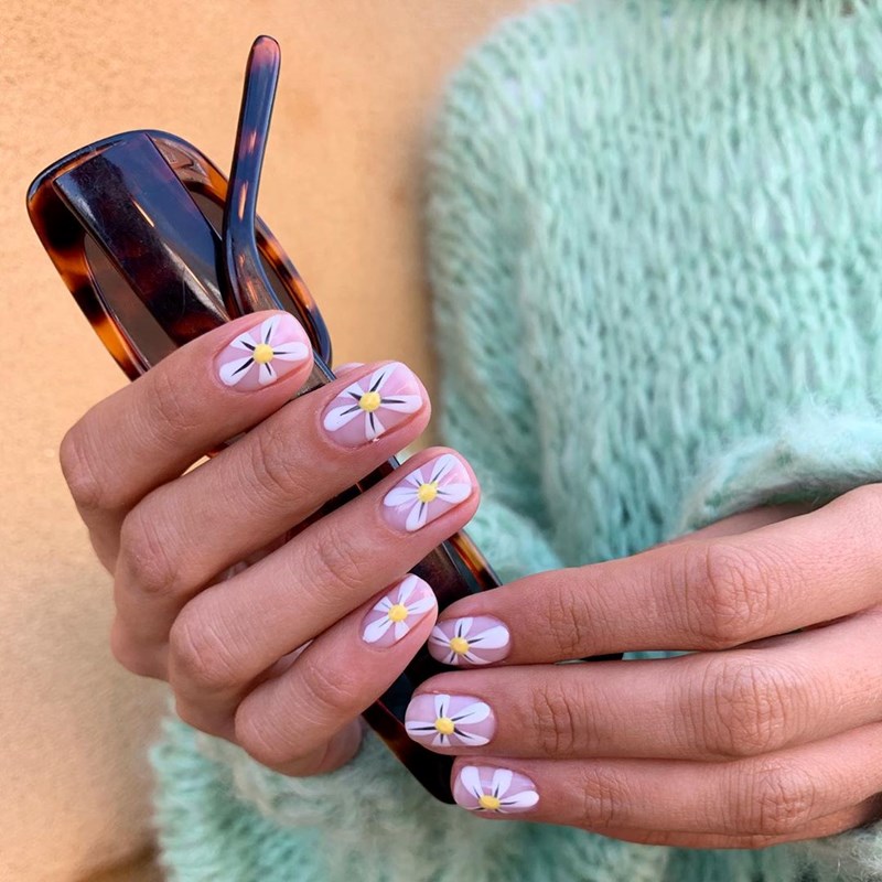 Αυτή η τάση στο μανικιούρ φέρνει την άνοιξη και μας ανεβάζει - εικόνα 2