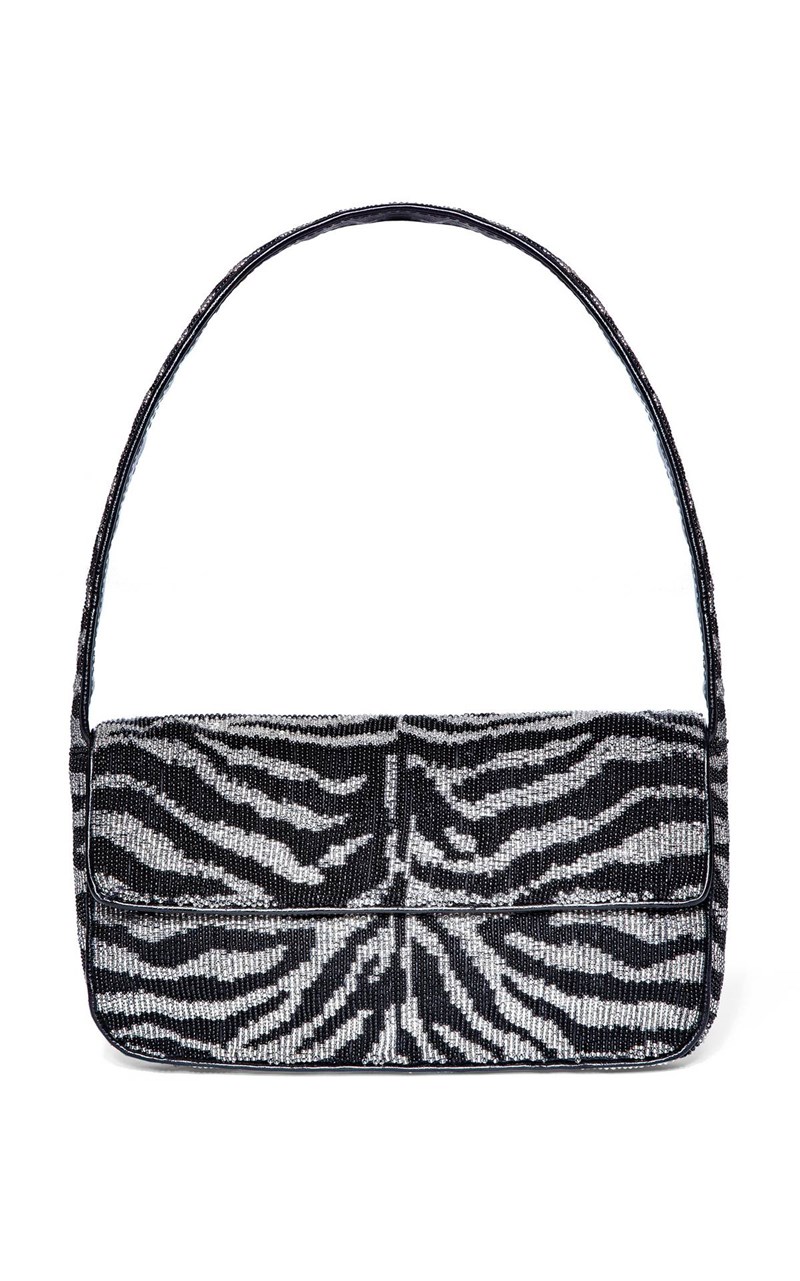 6 hot τρόποι να φορέσεις μαύρο παντελόνι όπως οι celebrities (+ τα κομμάτια που θα χρειαστείς) - εικόνα 19