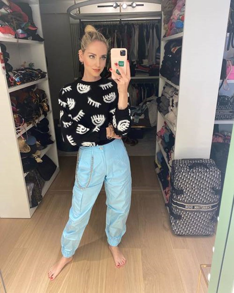 Τι φορούν οι celebs που μένουν σπίτι όπως εμείς; - εικόνα 5