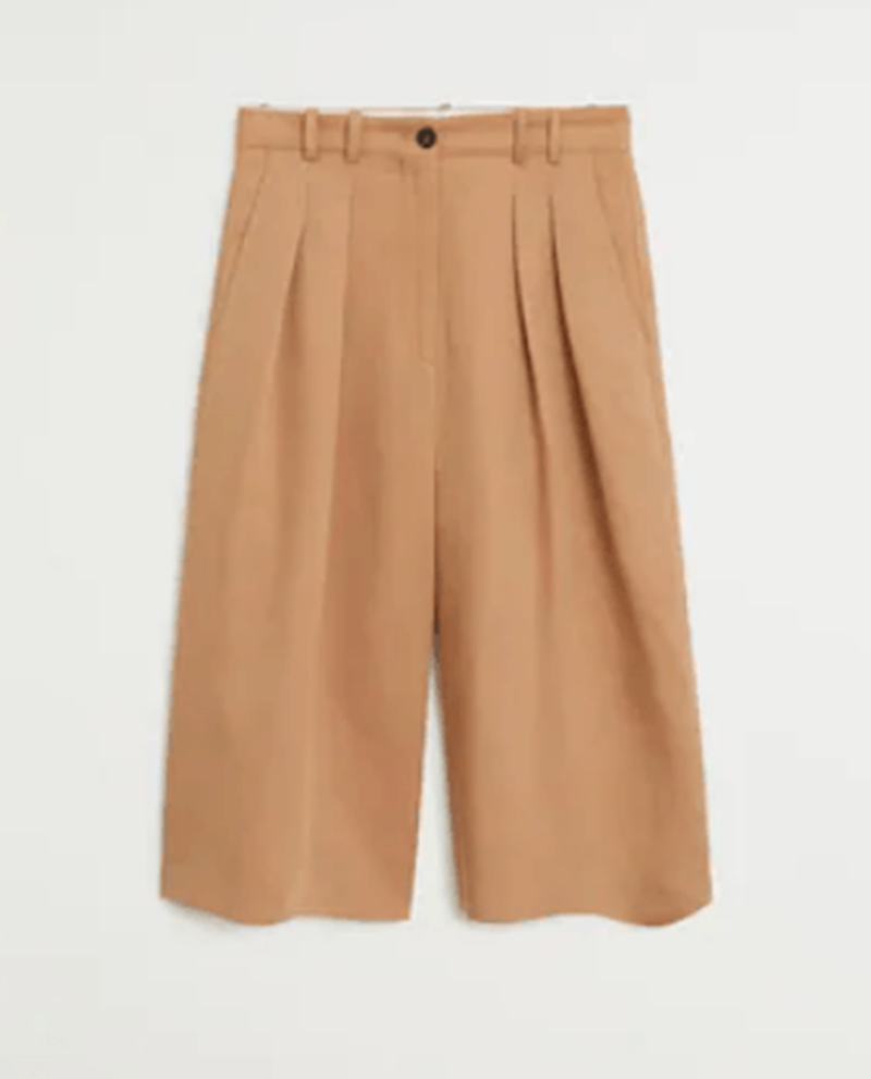 Λινά κοστούμια, polo tops και όλα όσα έχουν οι fashionistas στη ντουλάπα τους αυτή την περίοδο - εικόνα 19