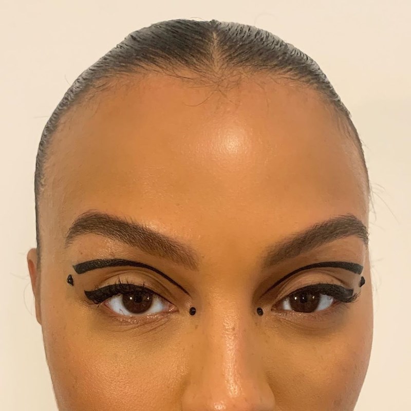 Σε προκαλούμε να δοκιμάσεις κάτι νέο με το eyeliner σου - εικόνα 9