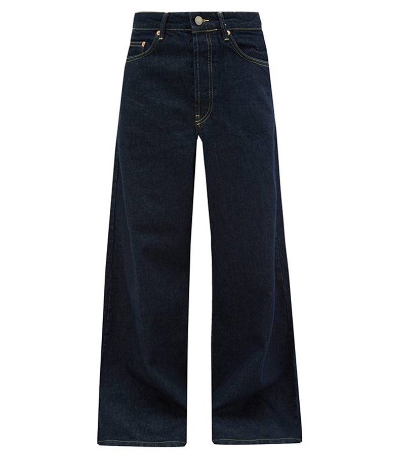 Πάρε χαρτί και μολύβι! 4 denim παντελόνια που δεν πρέπει να σου ξεφύγουν φέτος - εικόνα 3