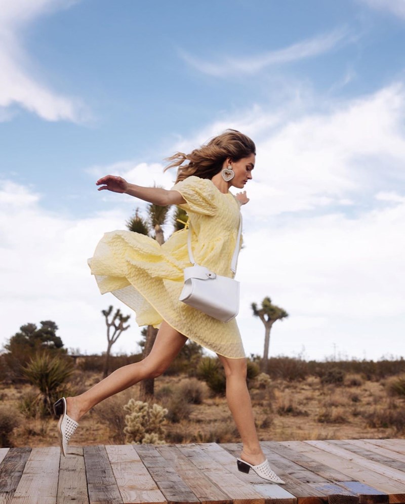 Μόλις έφτασαν στο σπίτι αυτά τα καλοκαιρινά φορέματα και ήδη βλέπουμε την καραντίνα με άλλο μάτι - εικόνα 1