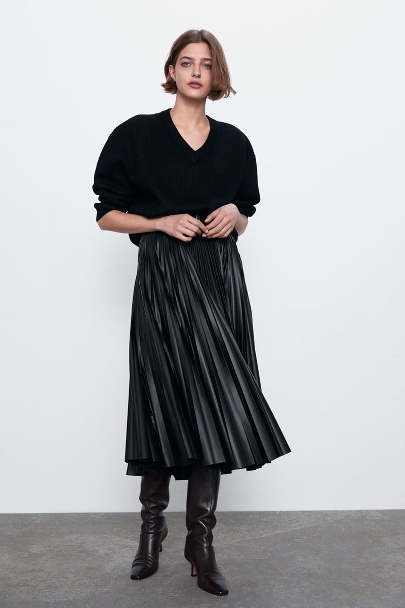 Τι θα βρεις τώρα στα online καλάθια μας; Τις ωραιότερες πλισέ φούστες - εικόνα 2