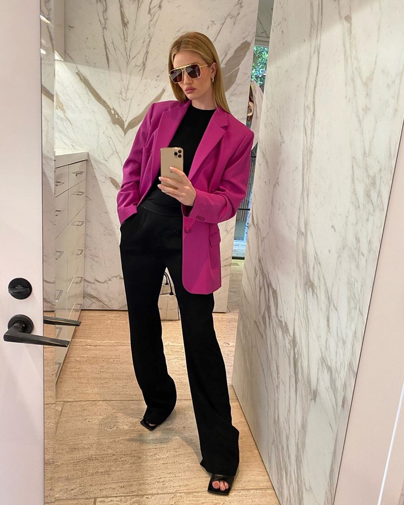 H Rosie Huntington έχει τα περισσότερα Bottega Veneta στην γκαρνταρόμπα της - εικόνα 4