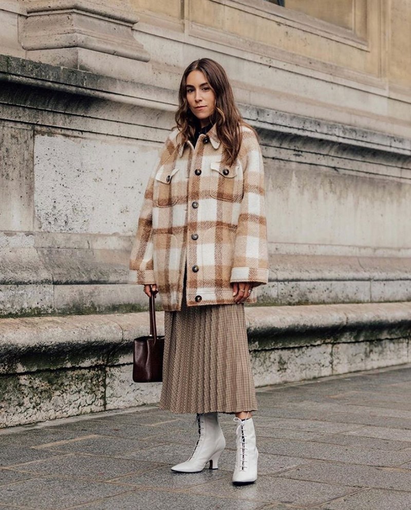 Τι θα βρεις τώρα στα online καλάθια μας; Τις ωραιότερες πλισέ φούστες - εικόνα 1